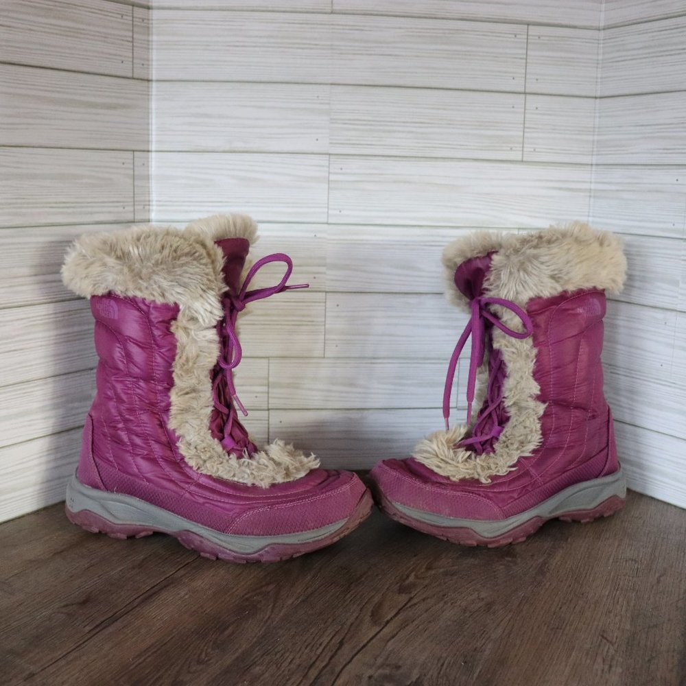 THE NORTH FACE NUPTSE FAUX FUR WINTER BOOTS SIZE 7 (US) 39 (EU) PURPLE W GRAY